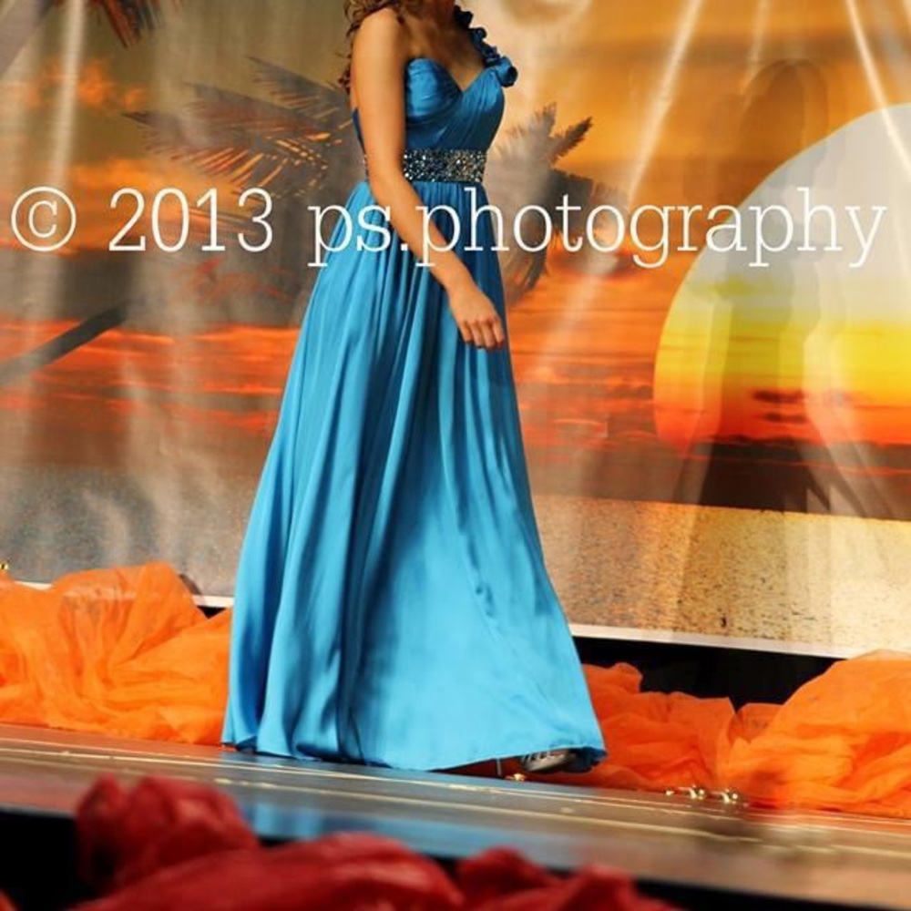 Blue prom dress